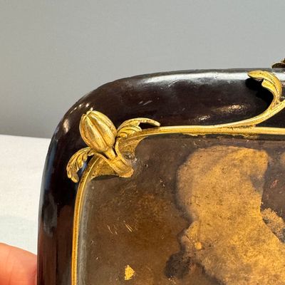 A French lacquered and bronze inlaid inkwell with a turquoise-glazed Buddha brushwasher — foto 13