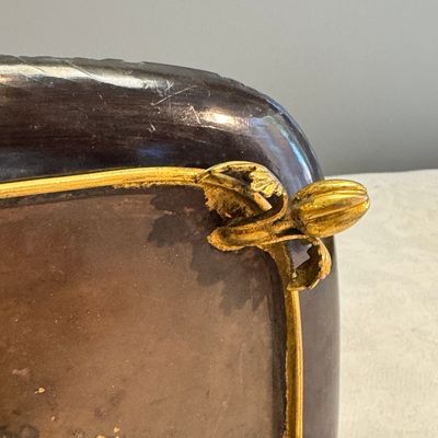A French lacquered and bronze inlaid inkwell with a turquoise-glazed Buddha brushwasher — foto 14