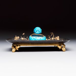 A French lacquered and bronze inlaid inkwell with a turquoise-glazed Buddha brushwasher — foto 2