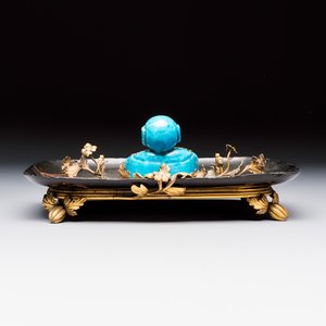A French lacquered and bronze inlaid inkwell with a turquoise-glazed Buddha brushwasher — foto 4