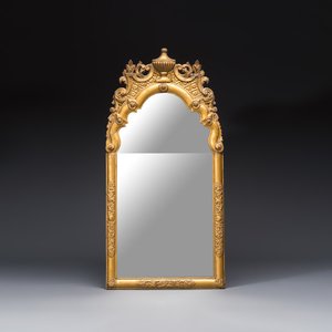 A French Louis XIV gilt-wood mirror, early 18th C. — photo 1