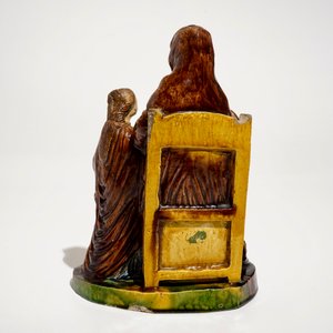 A French Palissy style group of a mother with child, 17th C. — photo 3
