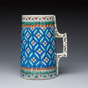 A French polychrome Iznik-style tankard — photo 2