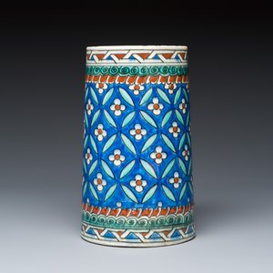 A French polychrome Iznik-style tankard — photo 5