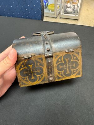 A French polychrome-painted wrought iron casket — photo 1