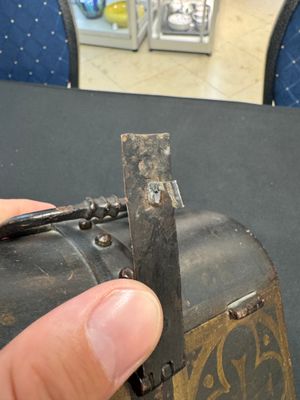 A French polychrome-painted wrought iron casket — photo 12