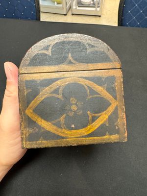 A French polychrome-painted wrought iron casket — photo 7