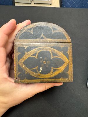 A French polychrome-painted wrought iron casket — photo 10