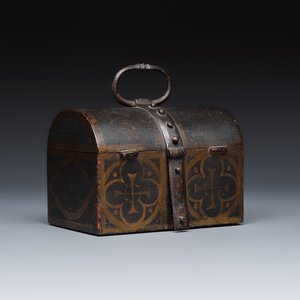 A French polychrome-painted wrought iron casket — photo 1
