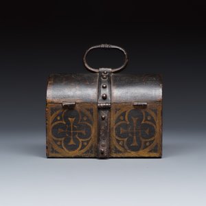 A French polychrome-painted wrought iron casket — photo 2