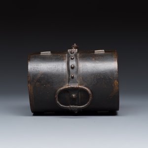 A French polychrome-painted wrought iron casket — photo 6