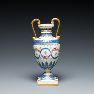 A French polychrome porcelain Sèvres-style vase, 19th C. — 照片 1