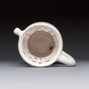 A French white-glazed puzzle jug, Nevers, 18th C. — photo 6