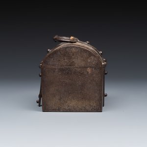 A French wrought iron casket with its original key — 照片 3