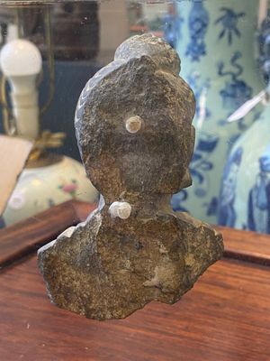 A Gandhara fragment of a stucco Sakyamuni head and a grey schist Bodhisattva head, 1/4th C. — 照片 8