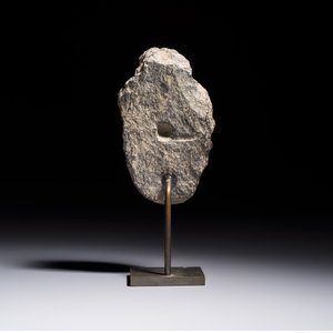 A Gandhara grey schist relief fragment of a Bodhisattva head, 3rd/4th C. — photo 3