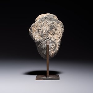 A Gandhara grey schist relief fragment of a Bodhisattva head, 3rd/4th C. — photo 3