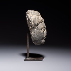 A Gandhara grey schist relief fragment of a Bodhisattva head, 3rd/4th C. — photo 4