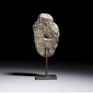 A Gandhara grey schist relief fragment of a Bodhisattva head, 3rd/4th C. — foto 4