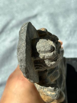 A Gandhara grey schist sculpture of the Bodhisattva Maitreya, a sculpture of a master with a child and a fragment of a divinity, 1/5th C. — foto 34