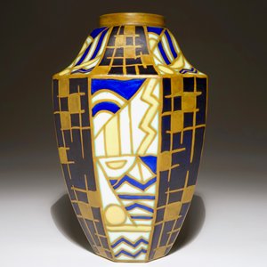 A geometric Art Deco vase, Maurice Delvaux and Charles Catteau for Boch Frères Keramis, dated 1929 — 照片 3