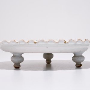 A German blue and white lobed plate on three feet, Nürnberg, 17th C. — 照片 2