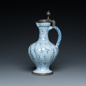 A German blue and white pewter-mounted twisted ewer, Frankfurt, 17th C. — 照片 2