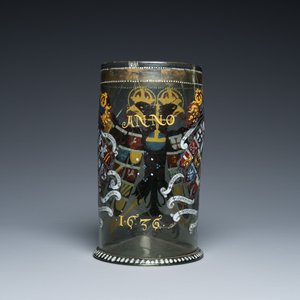 A German enamelled glass 'Reichsadler' humpen, probably Bohemia, dated 1636 — 照片 5