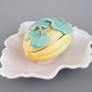 A German Schrezheim melon-shaped faience tureen on stand, 18th C. — 照片 2