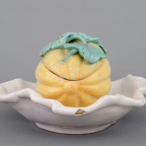 A German Schrezheim melon-shaped faience tureen on stand, 18th C. — 照片 6