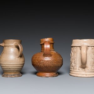 A German stoneware mug and two jugs, Raeren and Cologne, 16/17th C. — 照片 5