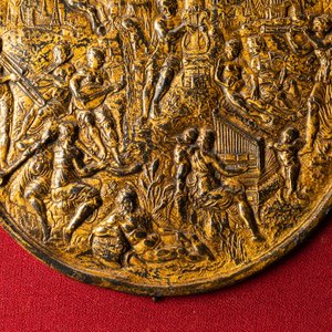 A gilded bronze 'Apollo on mount Parnassus' plaque and a bronze mortar, Flanders, 16th C. — 照片 7