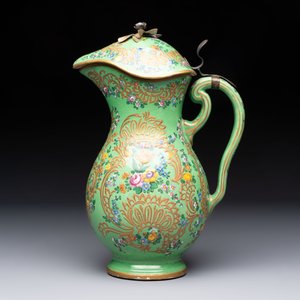 A gilt and enamelled green-ground Asurelik ewer and stand for the Ottoman market, 19th C. — 照片 4