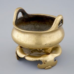 A gilt bronze censer on leaf form base, Ming Dynasty — 照片 7