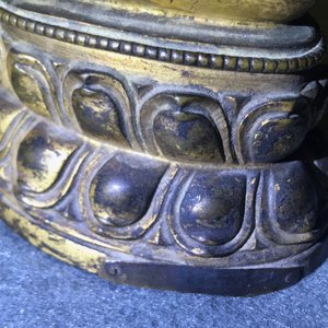 A gilt bronze figure of Buddha Shakyamuni, Tibet, 14/15th C. — 照片 21