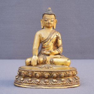 A gilt bronze figure of Buddha Vajrasana, Tibet, 15/16th C. — photo 8