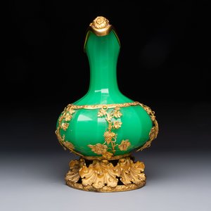 A gilt-bronze-mounted green opaline glass ewer for the Ottoman market, 19/20th C. — 照片 4