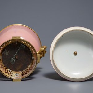 A gilt bronze-mounted monochrome pink bowl and cover, Samson, Paris, 19th C. — photo 6