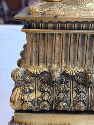 A gilt-bronze 'Oriental Beauty Reclining on a Lion Skin' mantel clock, France, first quarter 19th C. — photo 11