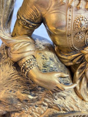 A gilt-bronze 'Oriental Beauty Reclining on a Lion Skin' mantel clock, France, first quarter 19th C. — photo 4