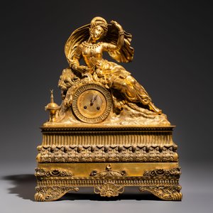 A gilt-bronze 'Oriental Beauty Reclining on a Lion Skin' mantel clock, France, first quarter 19th C. — photo 2