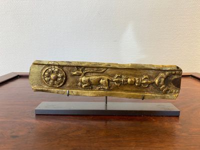 A gilt copper alloy altar fragment, Tibet, 17th C. — 照片 1