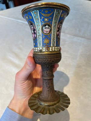 A gilt copper and enamelled water pipe base on wooden stand, Qajar, Iran, 19th C. — 照片 2