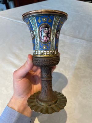 A gilt copper and enamelled water pipe base on wooden stand, Qajar, Iran, 19th C. — 照片 3