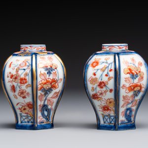 A gilt-decorated powder-blue-ground punch bowl and a pair of Imari-style jars, Samson, Paris, 19th C. — photo 9