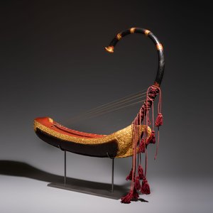 A gilt-lacquered arched harp or saung-gauk, Burma, 19/20th C. — foto 5