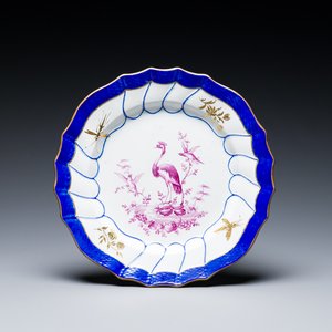 A gilt puce-enamelled 'birds' plate with a blue-enamelled border, Tournai, 18th C. — photo 1