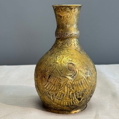 A gilt-silver repoussé vase — photo 4
