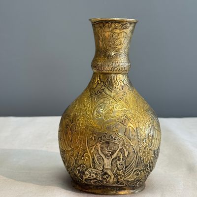 A gilt-silver repoussé vase — photo 5