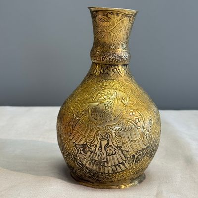 A gilt-silver repoussé vase — photo 6